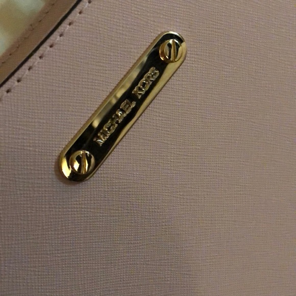 Michael Kors cross body - Picture 4 of 5